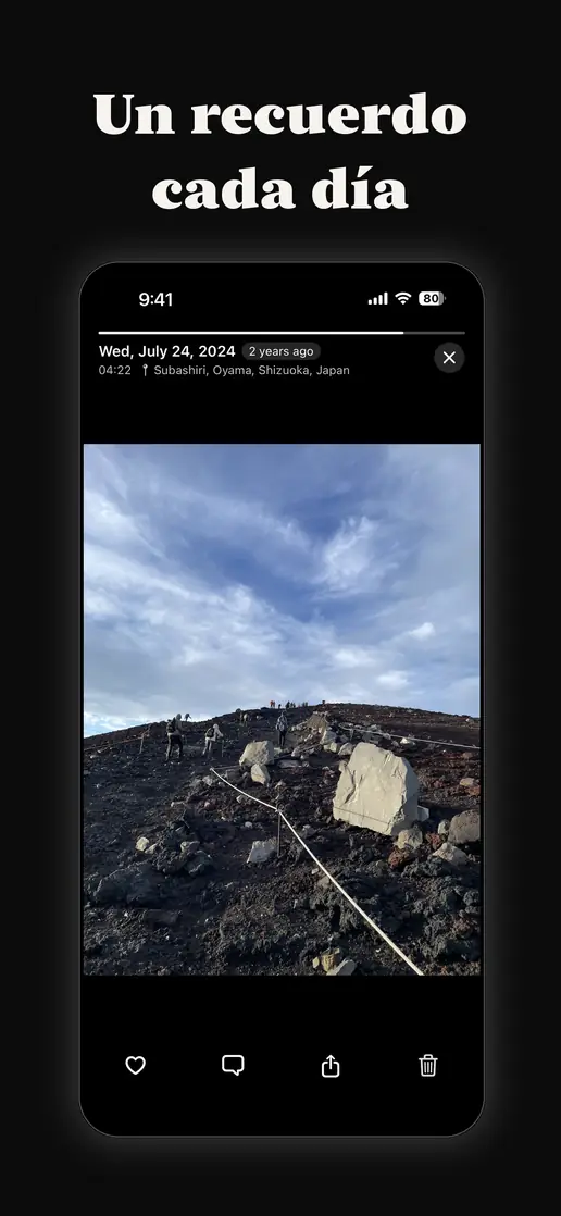 Reviviendo una foto a pantalla completa, con su fecha, hora y lugar